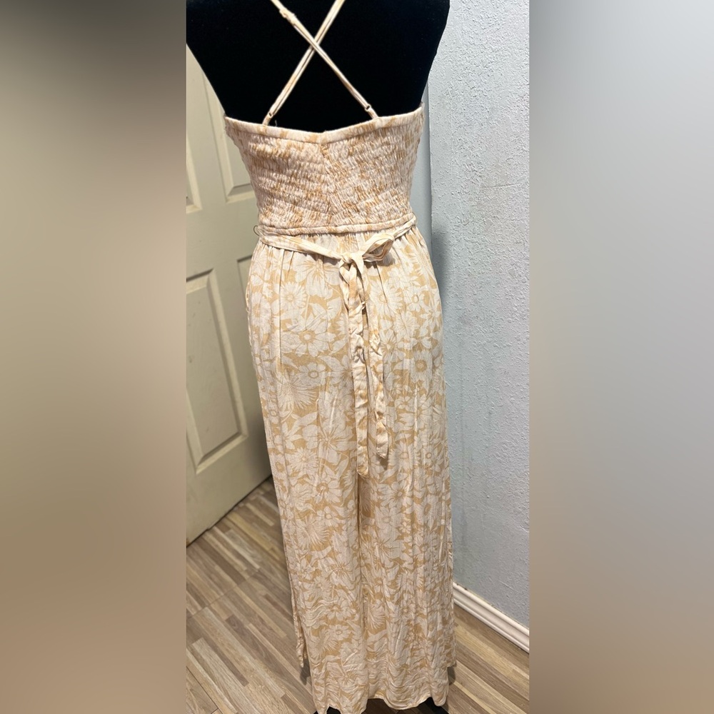 American Eagle Outfitters Cream Floral jumpsuit - Picture 2 of 9